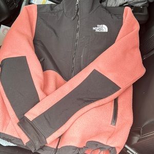 Women’s north face - small